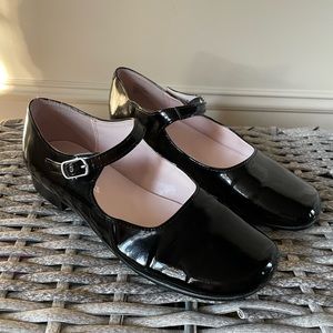 Girls black dress shoe